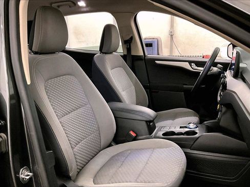 Certified 2020 Ford Escape SE image 7