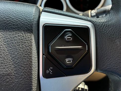 Used 2017 Toyota Sequoia SR5 AWD/4WD image 16
