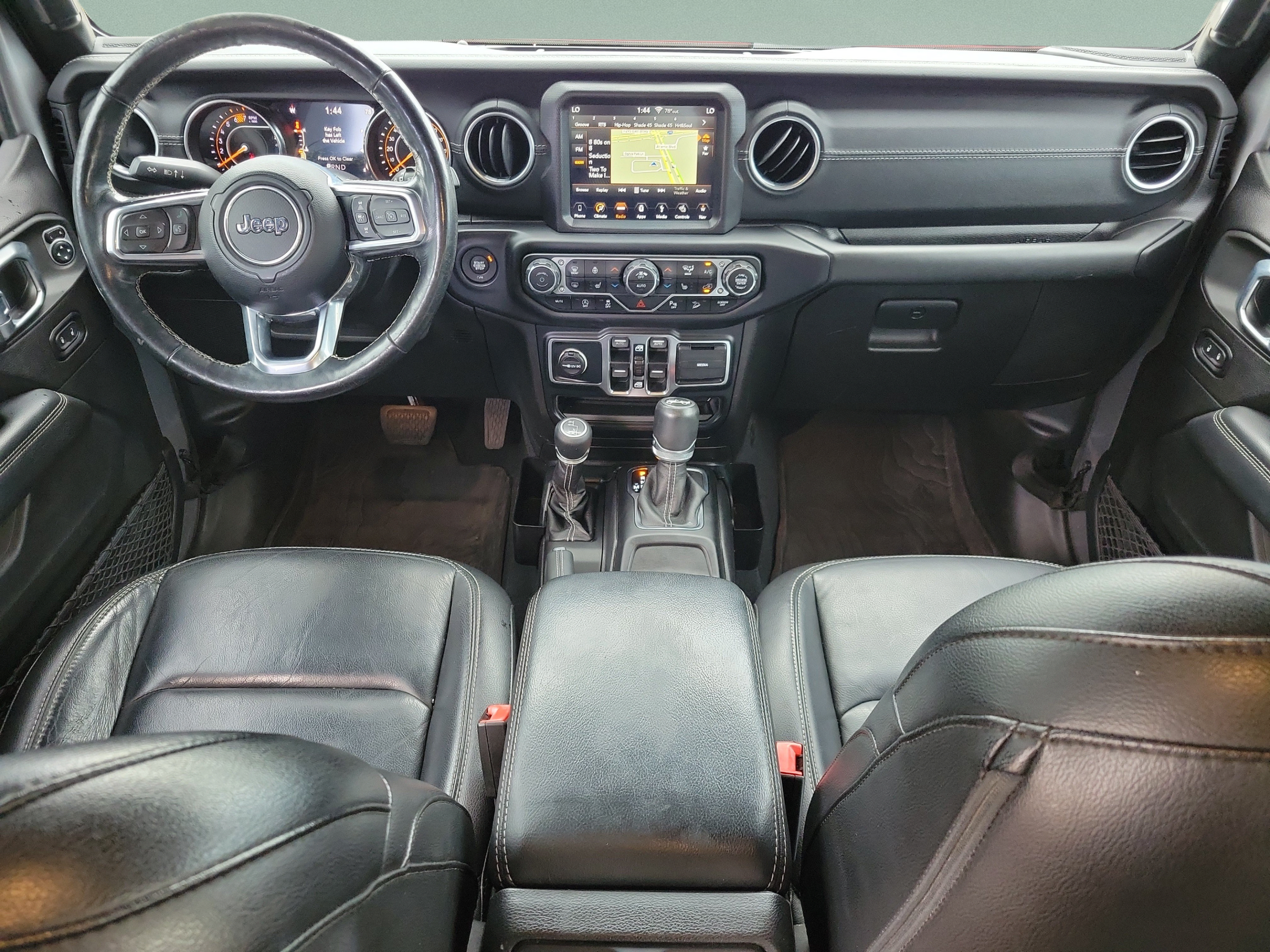 Used 2019 Jeep Wrangler Unlimited Sahara AWD/4WD image 12