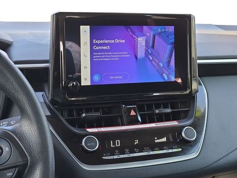 Used 2025 Toyota Corolla LE image 20