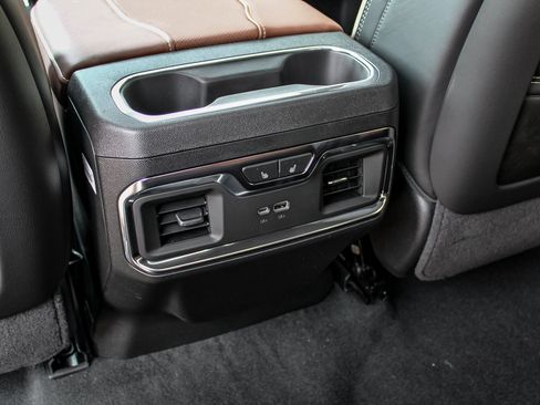 New 2026 GMC Sierra 2500 Denali Ultimate w/ LPO, Black Badging Package AWD/4WD image 21