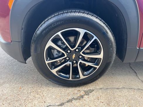 Used 2025 Chevrolet TrailBlazer LT image 5