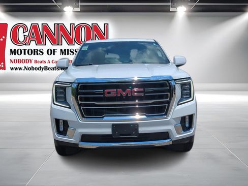 Used 2023 GMC Yukon SLT w/ SLT Luxury Package RWD image 2