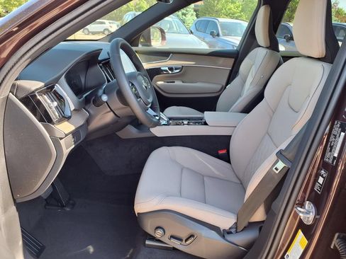 New 2026 Volvo XC90 B5 Core AWD/4WD image 6