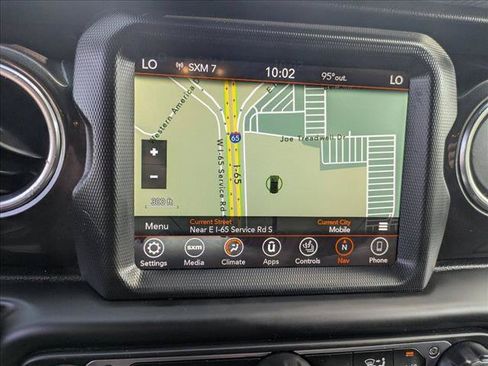 Used 2019 Jeep Wrangler Unlimited Sahara AWD/4WD image 14