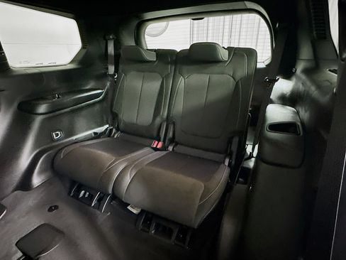 Used 2025 Jeep Grand Cherokee L Laredo image 28