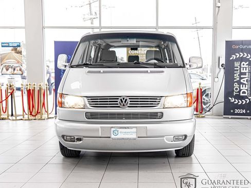 Used 2001 Volkswagen Eurovan FWD image 2
