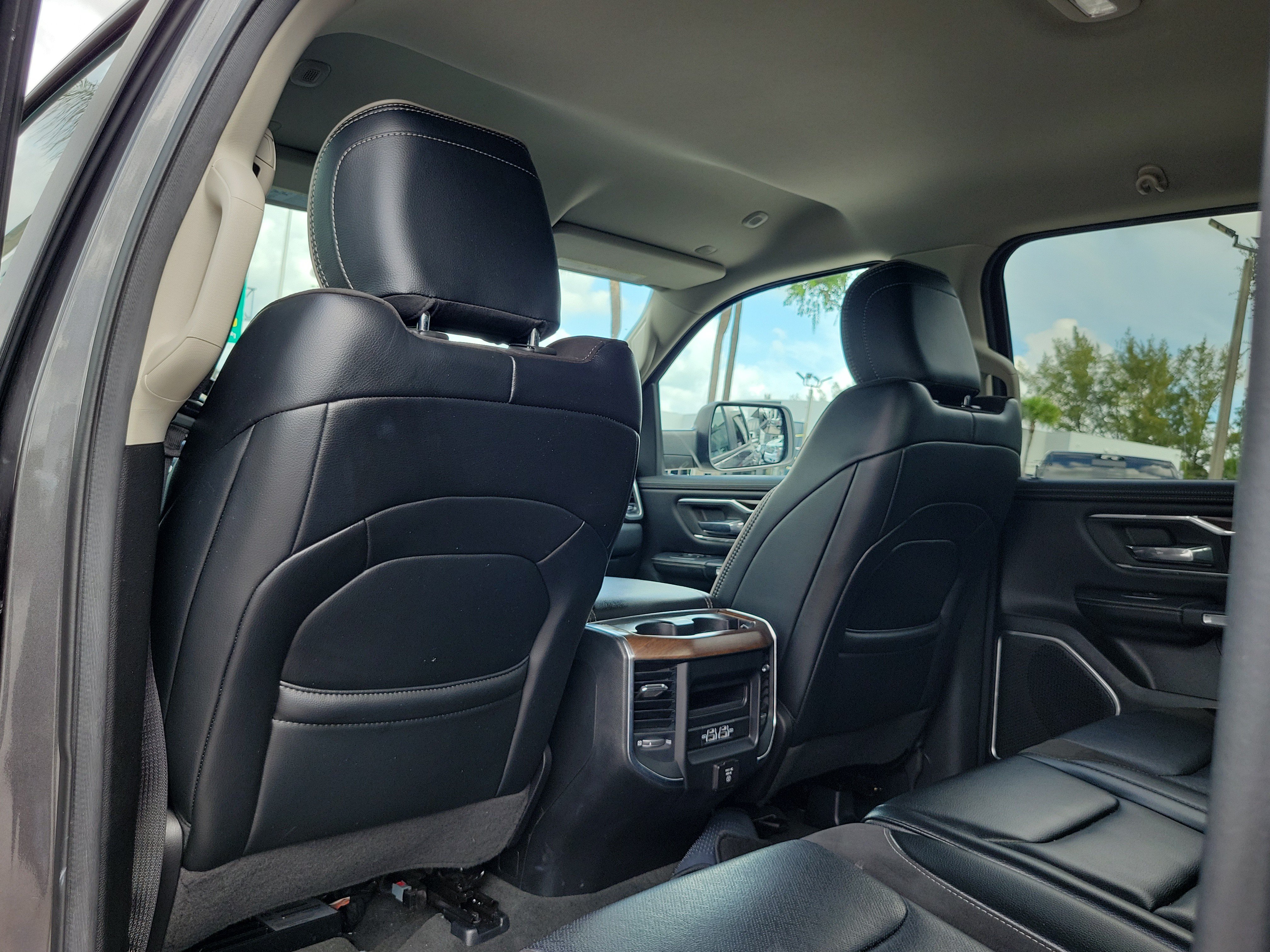 Used 2022 RAM 1500 Laramie RWD image 15