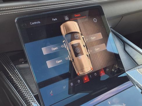 Used 2025 Cadillac Escalade V image 25