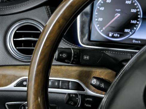 Used 2015 Mercedes-Benz S 550 4MATIC Sedan image 26