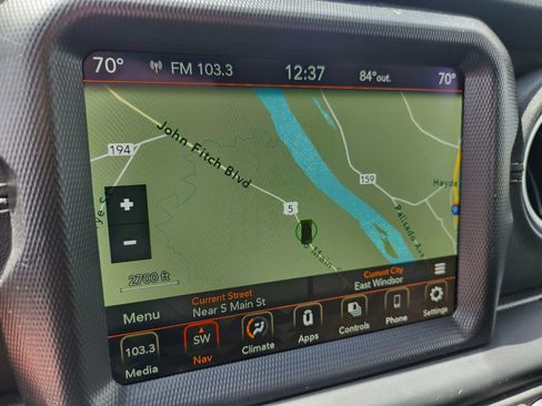 Used 2023 Jeep Wrangler Unlimited Sahara image 32