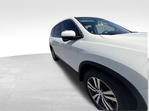 Used 2018 Honda Pilot EX image 12