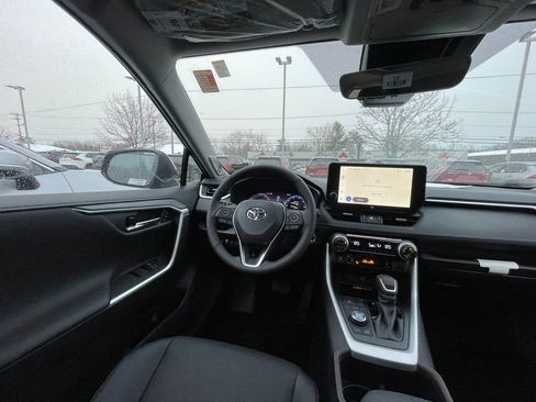 New 2025 Toyota RAV4 Limited image 12