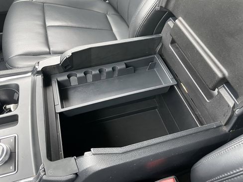 Used 2024 Ford Expedition XLT image 51