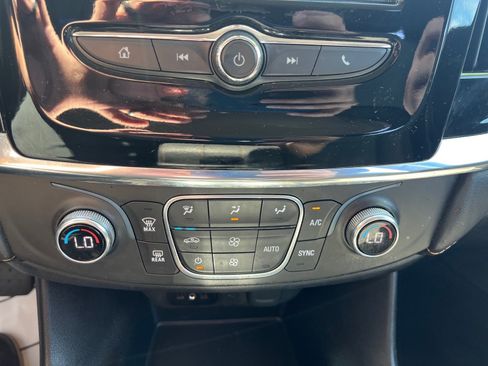 Used 2019 Chevrolet Traverse LS FWD image 24
