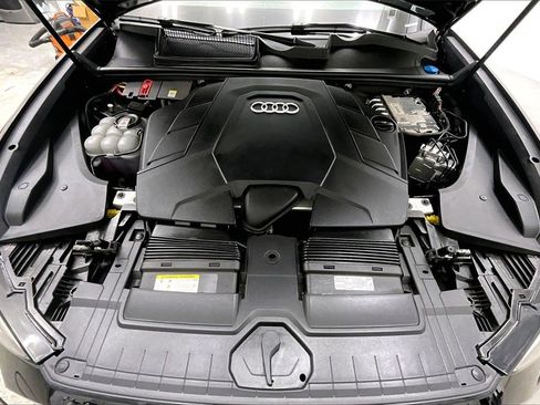 Used 2023 Audi Q8 Premium Plus w/ Premium Plus Package image 9