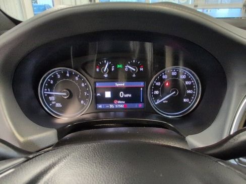 Used 2023 Buick Enclave Essence image 20