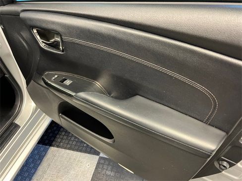 Used 2014 Toyota Avalon XLE Premium image 11