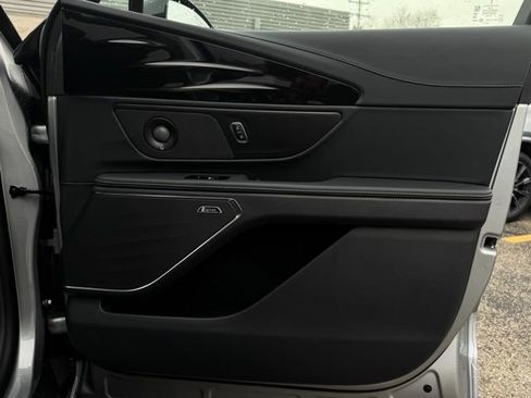 New 2026 Lincoln Nautilus Reserve w/ Jet Appearance Package image 15