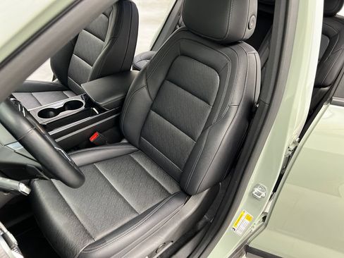 Used 2025 Chevrolet Equinox LT w/ Convenience Package II AWD/4WD image 11