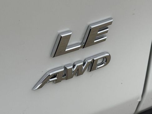 Used 2024 Toyota RAV4 LE AWD/4WD image 11