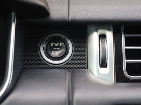 Used 2016 Land Rover Range Rover Supercharged AWD/4WD image 38