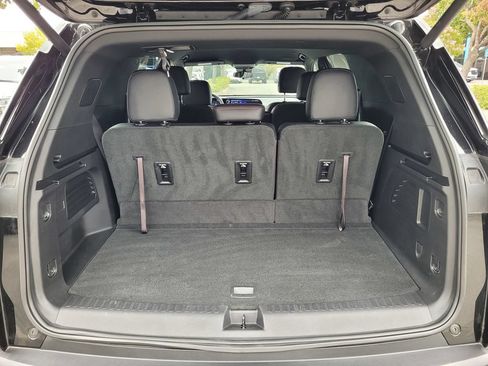 Used 2025 Chevrolet Traverse Z71 AWD/4WD image 6