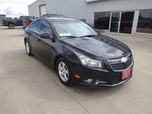 Used 2012 Chevrolet Cruze LT w/ RS Package FWD image 3