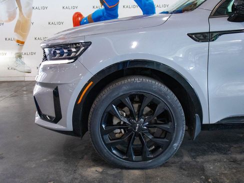 Used 2023 Kia Sorento SX AWD/4WD image 17