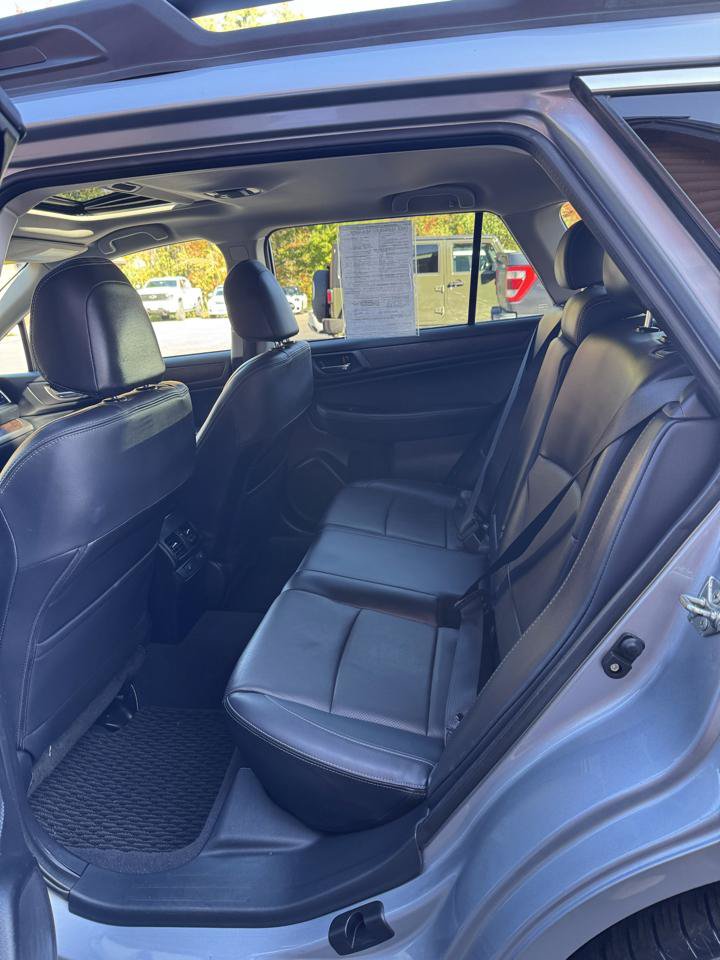 Used 2017 Subaru Outback 2.5i Limited AWD/4WD image 16