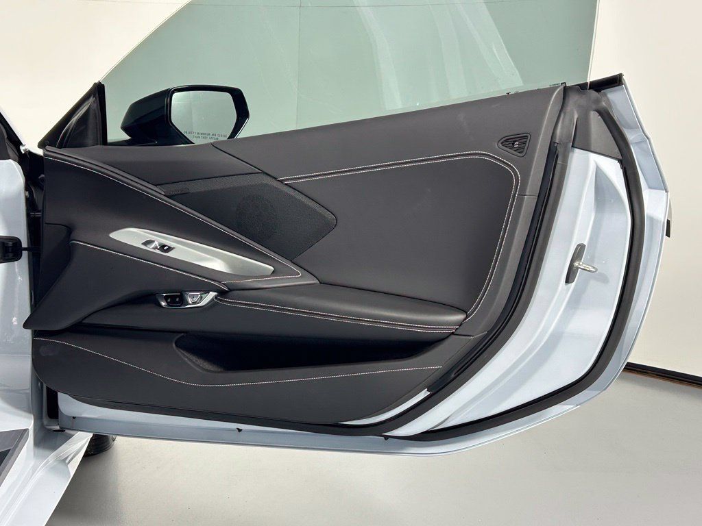 Used 2021 Chevrolet Corvette Stingray Coupe w/ 1LT RWD image 14
