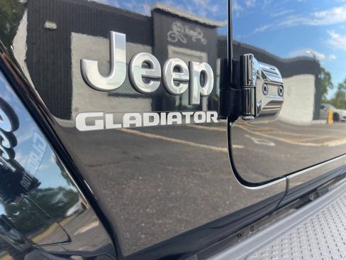 Used 2021 Jeep Gladiator Overland w/ Cold Weather Group image 21