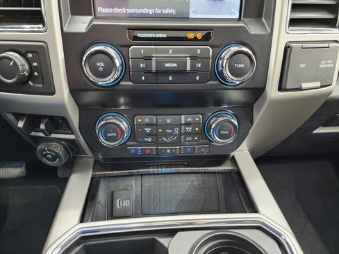 Used 2021 Ford F350 Lariat w/ Lariat Ultimate Package image 16