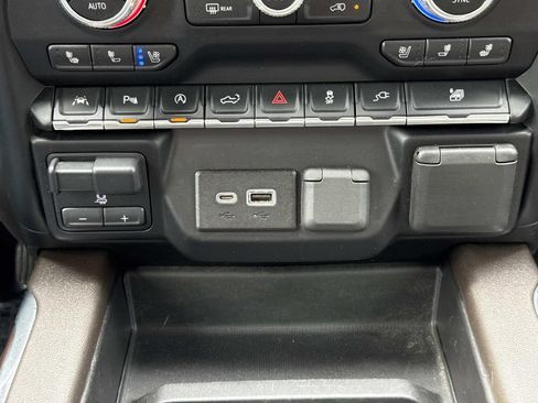 Used 2019 GMC Sierra 1500 SLT w/ SLT Premium Package AWD/4WD image 7