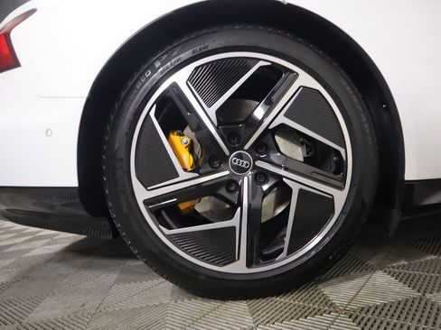 Used 2023 Audi RS e-tron GT w/ Carbon Performance Package image 33