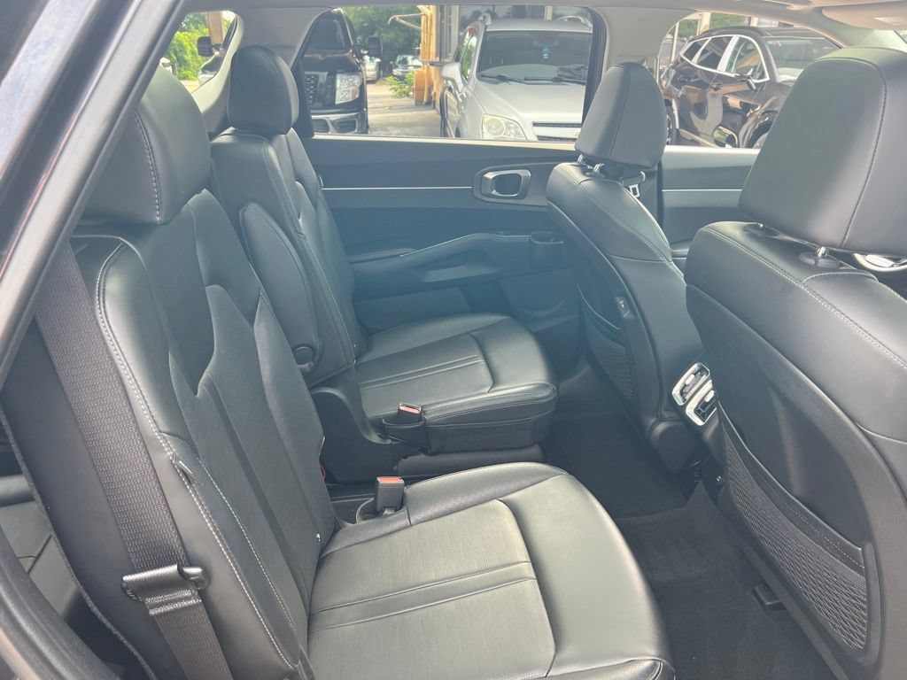 Certified 2025 Kia Sorento X-Line EX AWD/4WD image 16