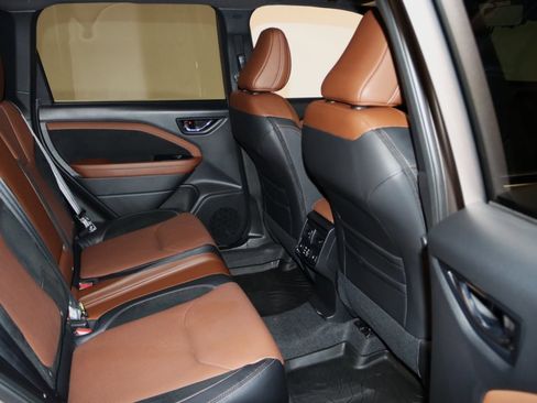 Used 2025 Subaru Forester Touring image 62