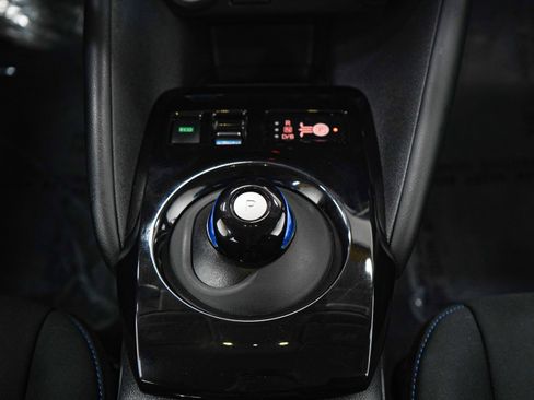 Used 2022 Nissan Leaf SV Plus FWD image 17