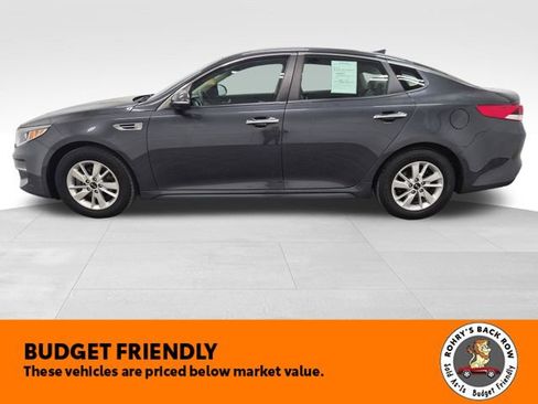 Used 2017 Kia Optima LX w/ Convenience Package image 3