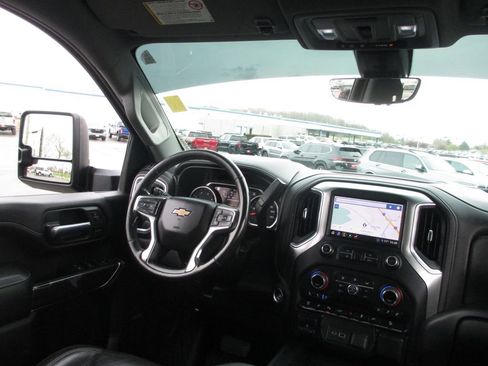 Used 2020 Chevrolet Silverado 2500 LTZ w/ LTZ Plus Package image 29