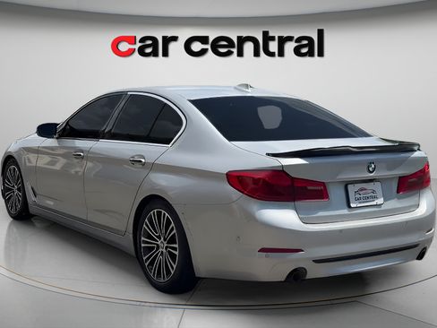 Used 2017 BMW 530i xDrive AWD/4WD image 3
