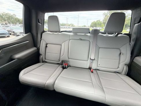 Used 2022 GMC Sierra 1500 SLT w/ X31 Off-Road Package AWD/4WD image 15
