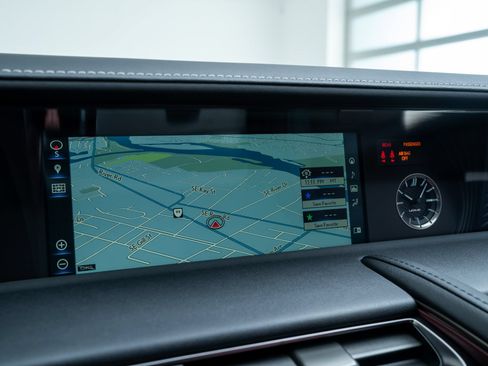 Used 2018 Lexus LC 500 Coupe w/ Touring Package RWD image 15