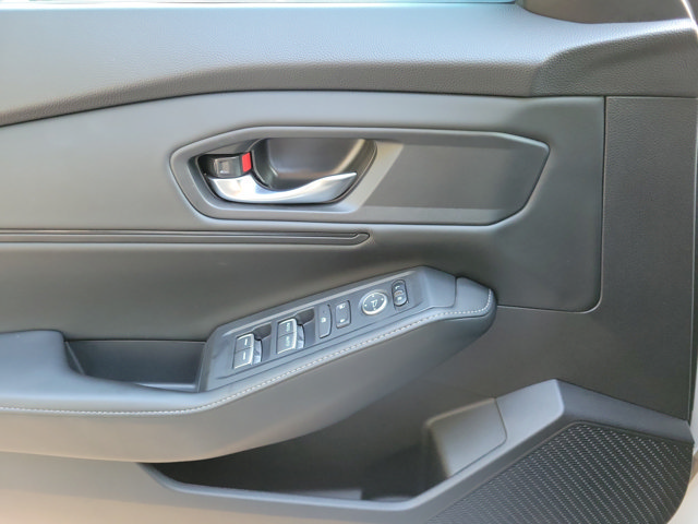 Used 2023 Honda Accord Sport image 25