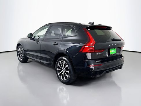 Used 2025 Volvo XC60 B5 Plus image 7