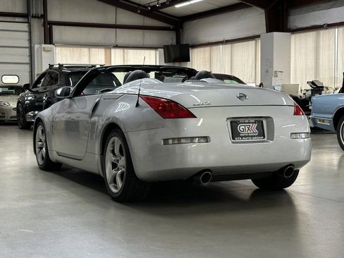 Used 2008 Nissan 350Z Grand Touring image 6