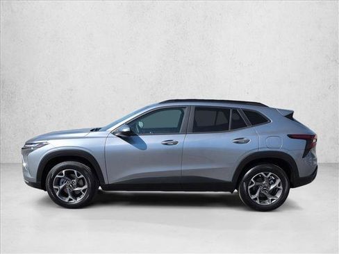 Used 2026 Chevrolet Trax LT w/ Driver Confidence Package FWD image 5