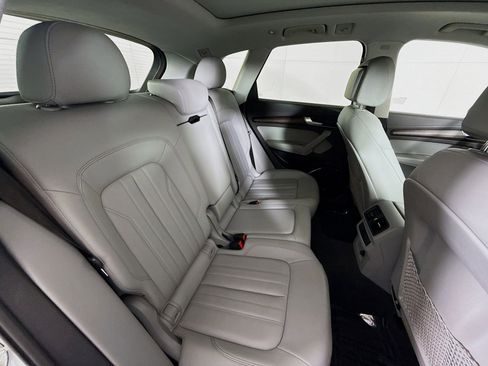 Used 2023 Audi Q5 2.0T Premium w/ Convenience Package image 25