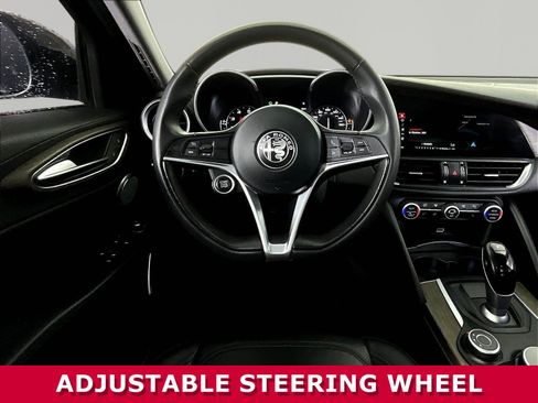 Used 2019 Alfa Romeo Giulia Ti w/ Nero Edizione RWD image 8