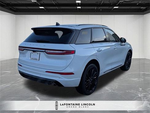 Certified 2023 Lincoln Corsair Reserve w/ Equipment Group 201A image 5